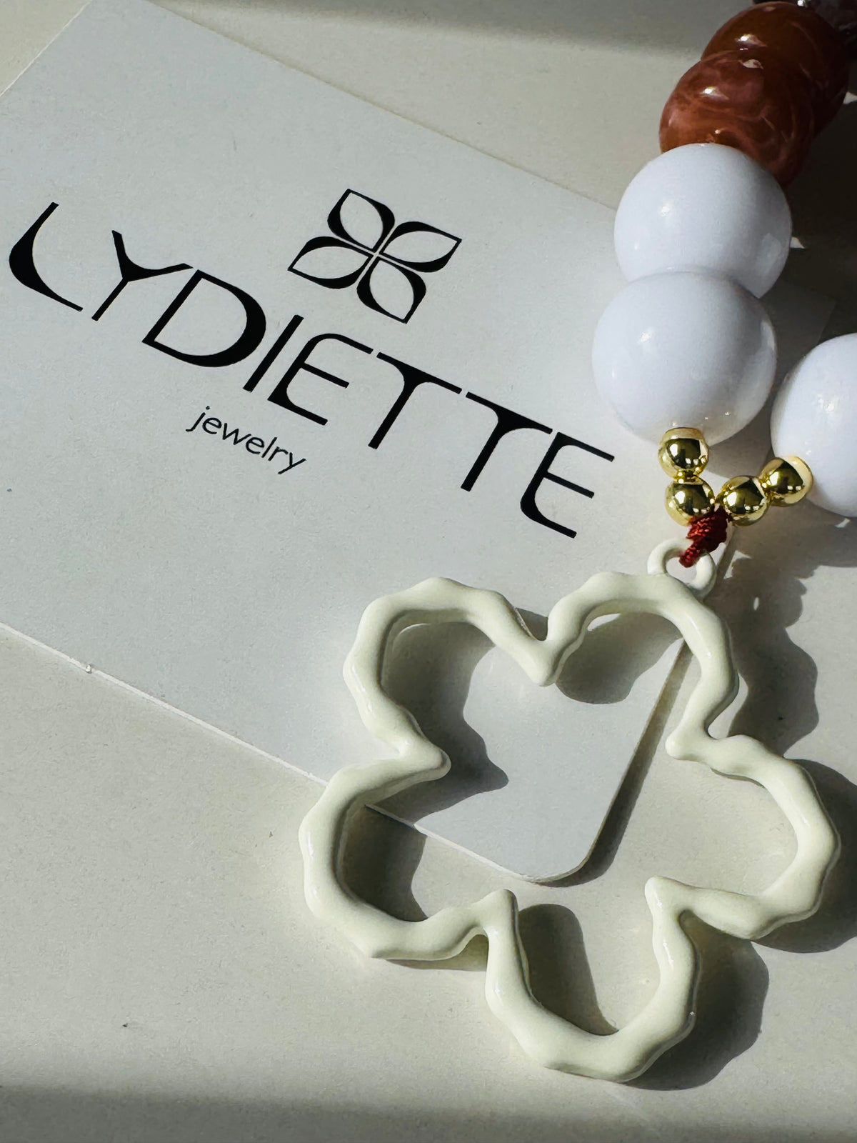 Handmade White Flower Necklace #L170