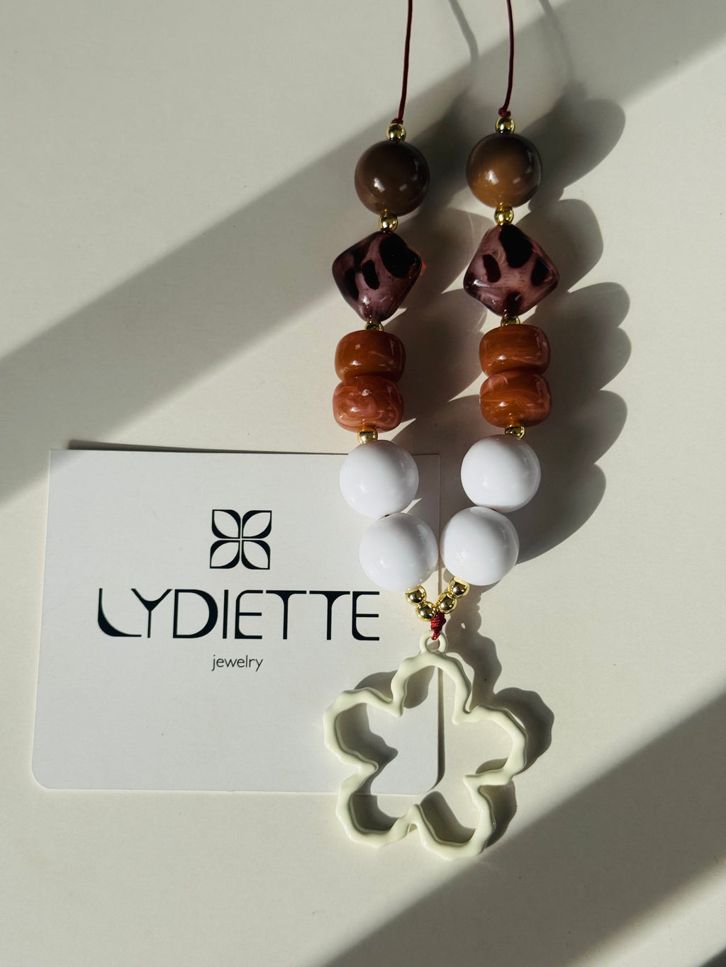 Handmade White Flower Necklace #L170